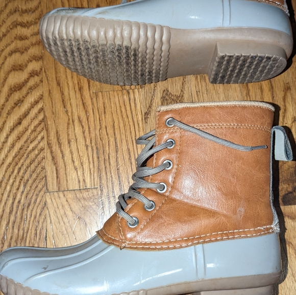 Boots - Picture 5 of 5